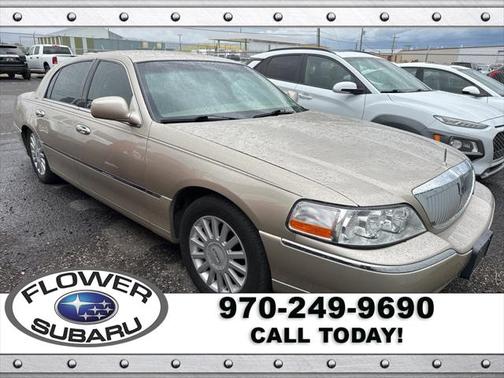 2005 Lincoln Town Car Signature