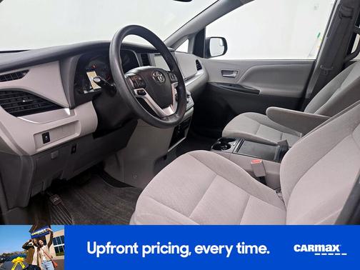 2017 Toyota Sienna LE