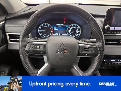 2022 Mitsubishi Outlander ES