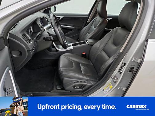 2017 Volvo V60 T5 Platinum