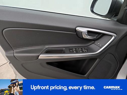 2017 Volvo V60 T5 Platinum