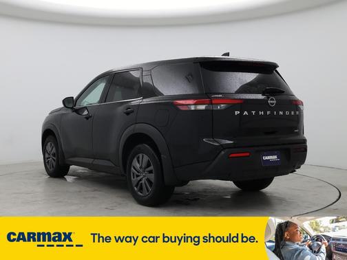 2024 Nissan Pathfinder S