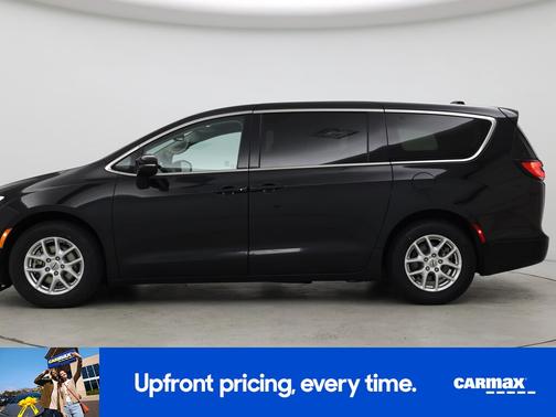 Black 2023 Chrysler Pacifica Touring L