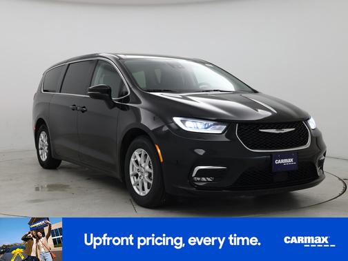 Black 2023 Chrysler Pacifica Touring L