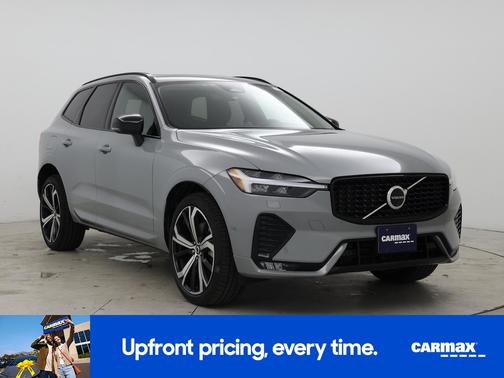 Gray 2024 Volvo XC60 B5 Ultimate Dark Theme