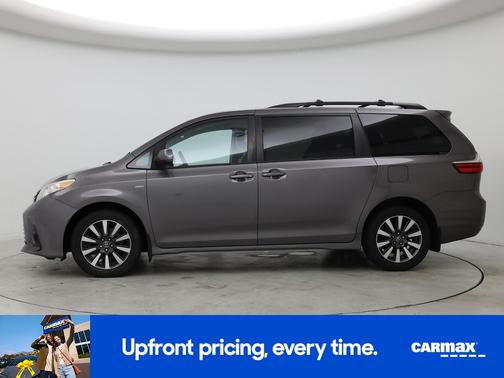 2019 Toyota Sienna LE