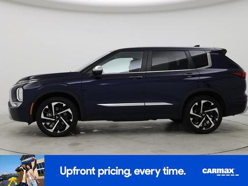 Blue 2024 Mitsubishi Outlander SE