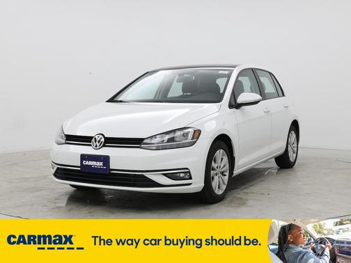2019 Volkswagen Golf SE