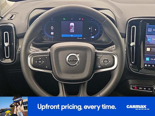 2023 Volvo XC40 B5 Plus Bright Theme