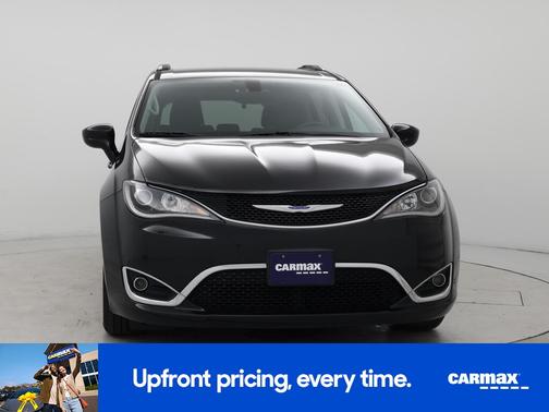 Black 2018 Chrysler Pacifica Touring L