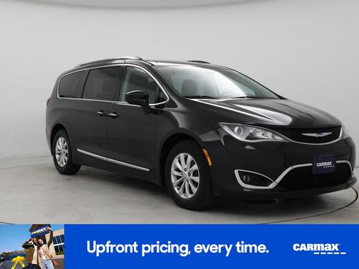 Black 2018 Chrysler Pacifica Touring L