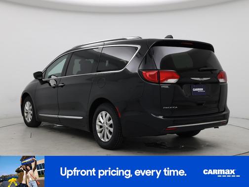 Black 2018 Chrysler Pacifica Touring L