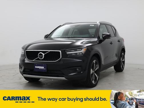 2020 Volvo XC40 T5 Momentum