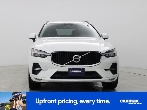 2022 Volvo XC60 B5 Momentum