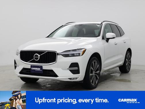 2022 Volvo XC60 B5 Momentum