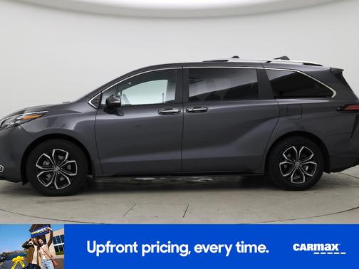 2025 Toyota Sienna Platinum