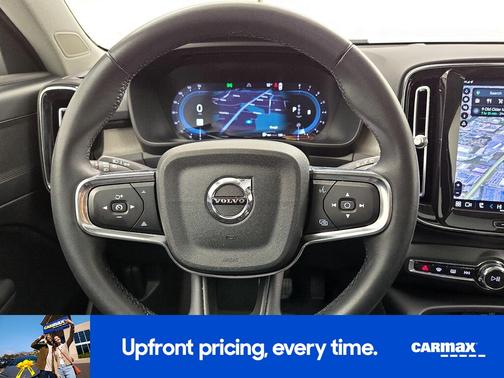 2023 Volvo XC40 B5 Plus Bright Theme