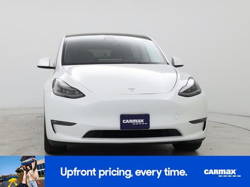 White 2023 Tesla Model Y Long Range