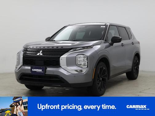 Gray 2022 Mitsubishi Outlander Black Edition