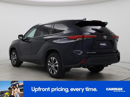 Blue 2022 Toyota Highlander XLE