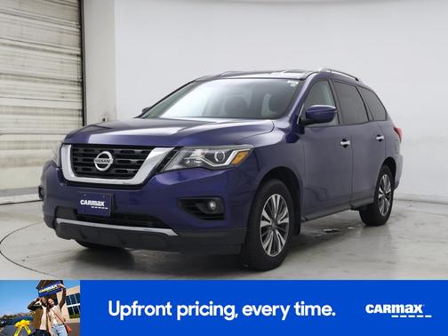2017 Nissan Pathfinder SV