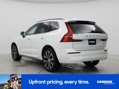 2022 Volvo XC60 B5 Momentum