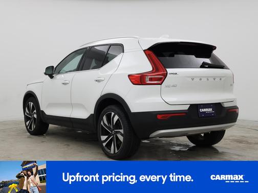 White 2023 Volvo XC40 B5 Plus Bright Theme
