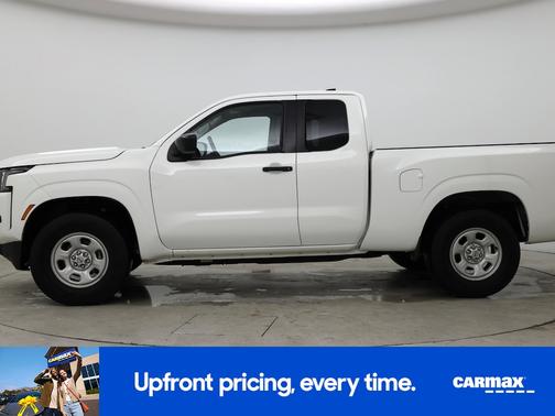 White 2022 Nissan Frontier S