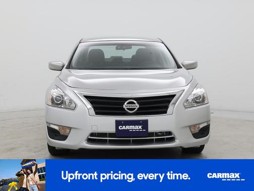 Silver 2014 Nissan Altima SV