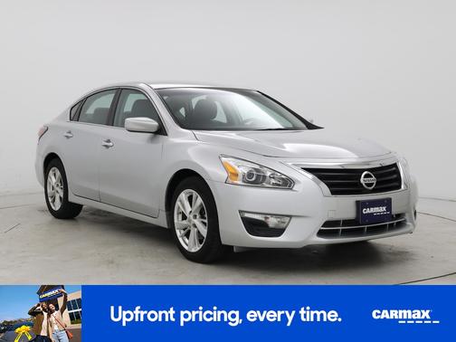 Silver 2014 Nissan Altima SV