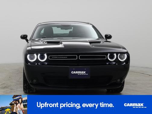 2017 Dodge Challenger SXT Plus