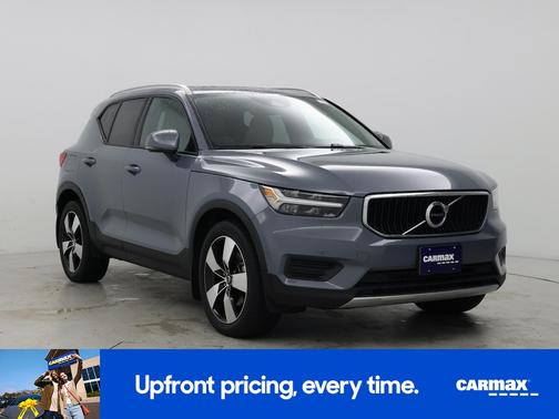 2020 Volvo XC40 T5 Momentum