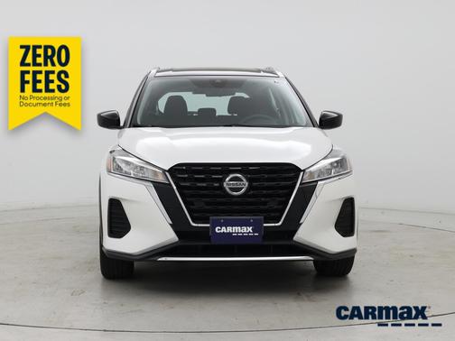White 2021 Nissan Kicks SV