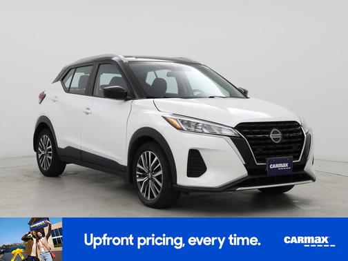 White 2021 Nissan Kicks SV