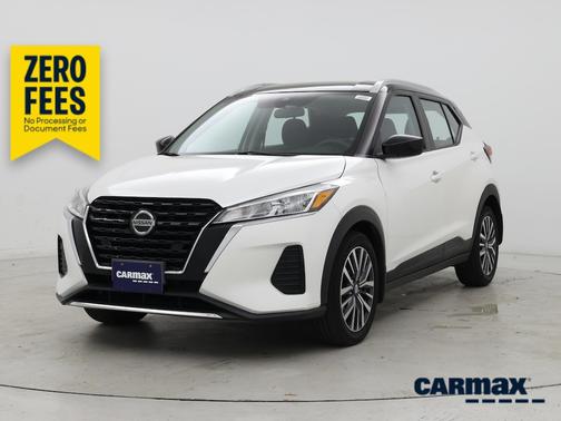 White 2021 Nissan Kicks SV