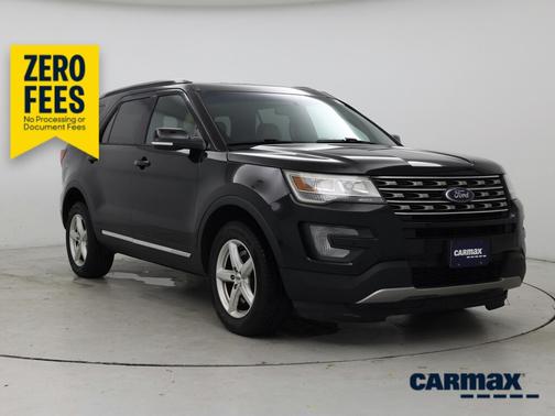 Black 2017 Ford Explorer XLT