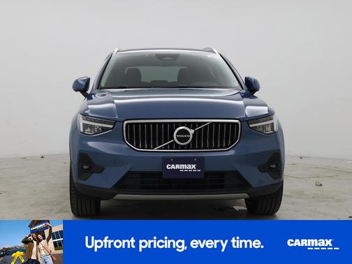 2023 Volvo XC40 B5 Plus Bright Theme