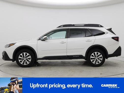 White 2022 Subaru Outback Premium