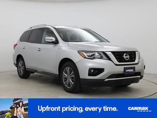2019 Nissan Pathfinder SV