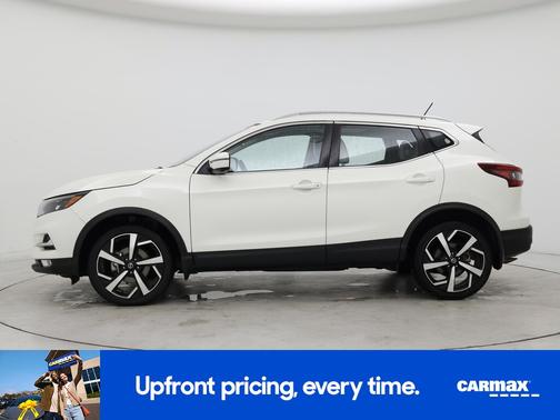White 2022 Nissan Rogue Sport SL