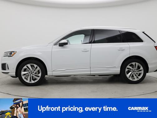 White 2021 Audi Q7 Premium Plus