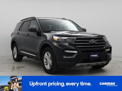 Black 2022 Ford Explorer XLT