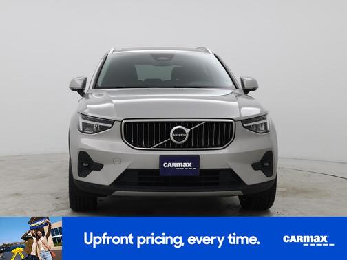 2023 Volvo XC40 B5 Plus Bright Theme