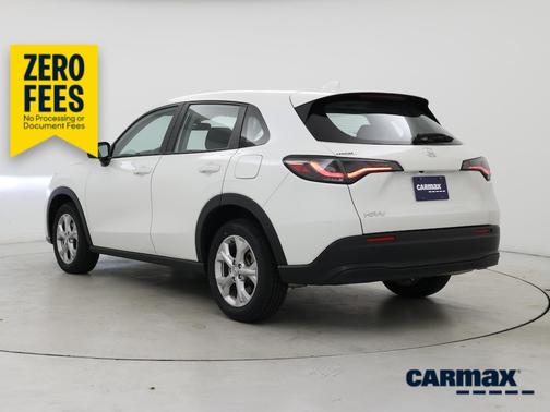 White 2023 Honda HR-V LX