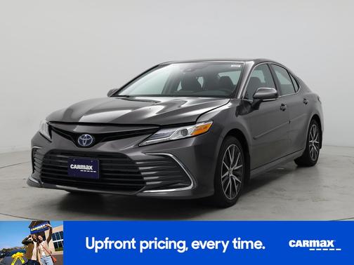 2022 Toyota Camry Hybrid XLE