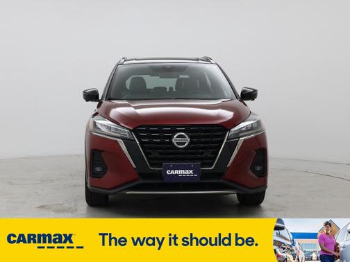 2021 Nissan Kicks SR
