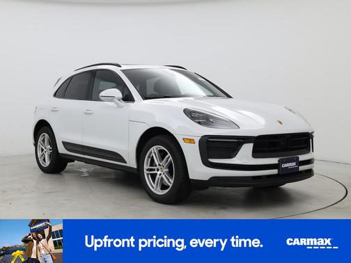 2022 Porsche Macan Base (PDK)