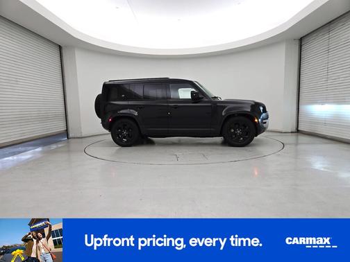 2023 Land Rover Defender 110 SE