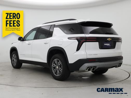 White 2025 Chevrolet Traverse LT