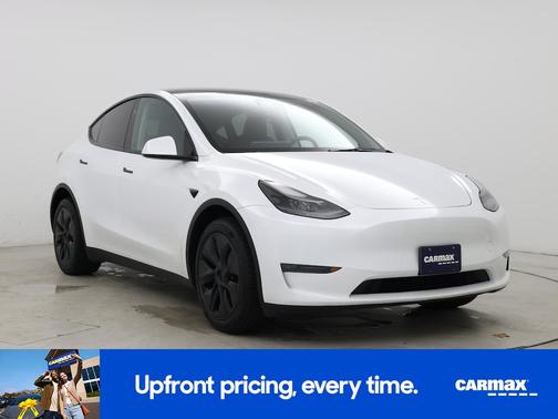 White 2025 Tesla Model Y Long Range